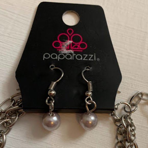 NWT Paparazzi Pearl Pageant Necklace Earrings Set - Picture 6 of 6